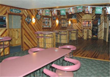 Zellar'S Village Inn Newberry Eksteriør billede